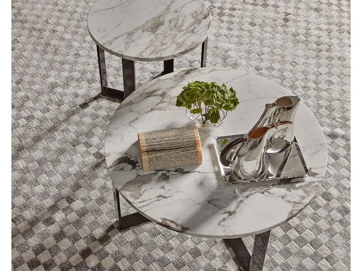 Tavolino rotondo con top in marmo Gatwick di Rosini Divani