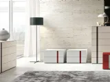 Comodini Pinko con maniglia incassata basamento metallo top laminam di Archimede