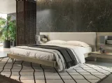 Letto con testiera in tessuto imbottito Shangai di Archimede