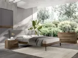 Letto moderno in nobilitato finitura essenza legno con testiera in tessuto imbottito Siro di Villanova