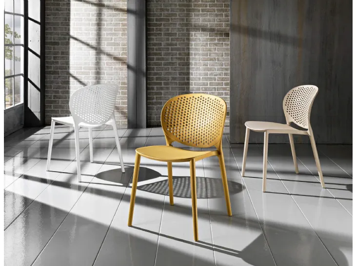 Sedia dalle linee tonde Deva in polipropilene di MaxHome