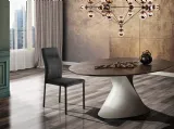 Tavolo rotondo dal design innovativo Matrix in legno di rovere termocotto di MaxHome
