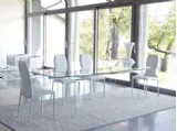 Tavolo allungabile in vetro verniciato nero Tecno di Unico Italia