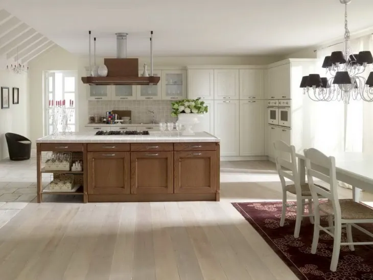 Cucina Classica con isola in rovere Elena 05 di Mobilegno