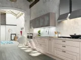 Cucina Classica lineare Maya in massello di frassino finitura Tortora e Visone di Atra Cucine