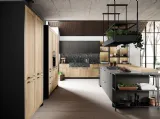 Cucina Classica con isola in laminato finitura legno rovere antico e laccato grigio opaco Medea di Miton