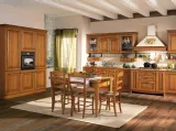 Cucina Classica ad angolo in rovere anticato Aline 05 di Mobilegno