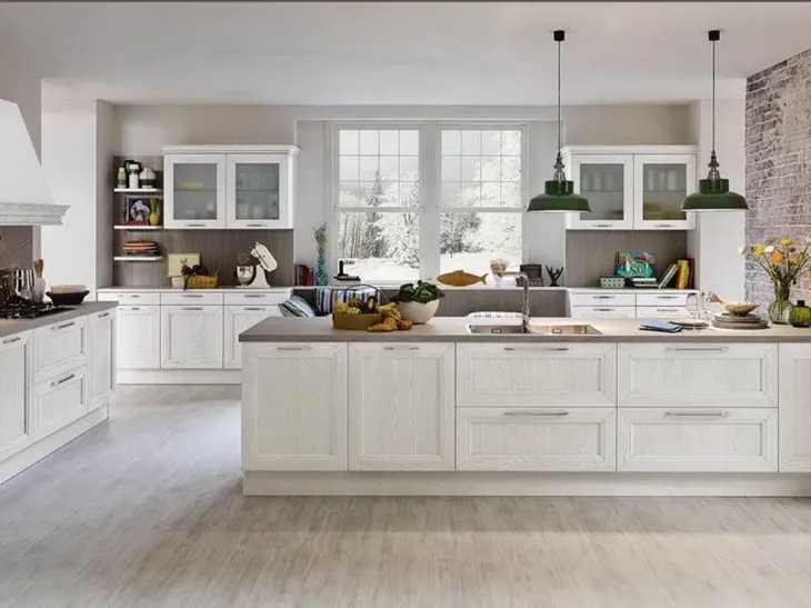 Cucina Classica con isola in legno color bianco decapé Time 09 di Mobilegno