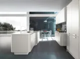 Cucina Design lineare Isola Esse in laccato Bianco opaco di Miton