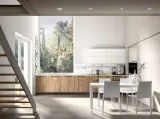 Cucina Moderna lineare in finitura rovere Sherwood e pensili in laccato bianco Gea 04 di Mobilegno