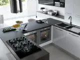 Cucina moderna Maniglia Nice grigio peltro e perla lucidi di Forma 2000