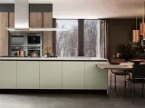 Cucina Moderna in laccato e rovere con isola Aura 06 di Mobilegno