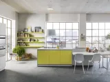 Cucina Moderna in laccato opaco giallo con penisola Mia 06 di Mobilegno