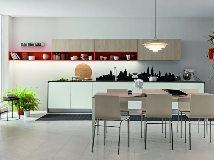 Cucina Moderna lineare in laccato opaco bianco e arancione e melaminico rovere naturale Vera 05 di Mobilegno