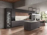 Cucina Moderna con isola System 22 in melaminico Malta Grafite e Noce di Atra Cucine