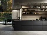 Cucina su misura angolare Lab in laminato Fenix Nero di Atra Cucine